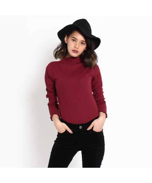 OZOC（オゾック）の「細リブニットトップス（トップス・レディース・オフホワイト/ブラック/キャメル/ボルドー・その他）」の4枚目の写真