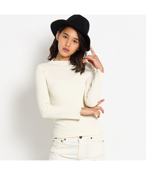 OZOC（オゾック）の「細リブニットトップス（トップス・レディース・オフホワイト/ブラック/キャメル/ボルドー・その他）」の5枚目の写真