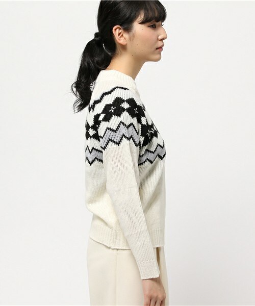 archives（アルシーヴ）の「ノルディック柄ハイネックニットプルオーバー（ニット/セーター・レディース・オフホワイト/ブラック/グレー・MEDIUM）」の5枚目の写真