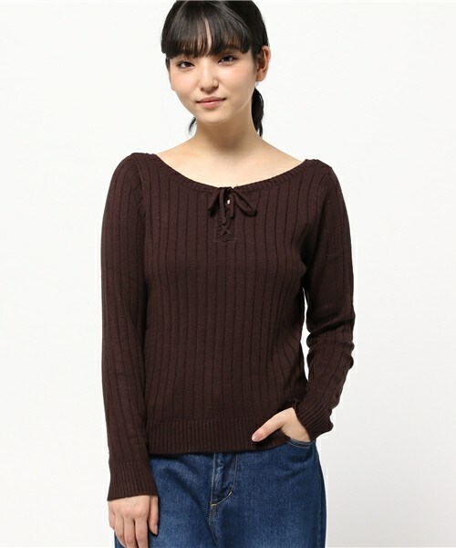 archives（アルシーヴ）の「ワイドリブレースアップニット（ニット/セーター・レディース・オフホワイト/ブラウン/ピンク・MEDIUM）」の3枚目の写真