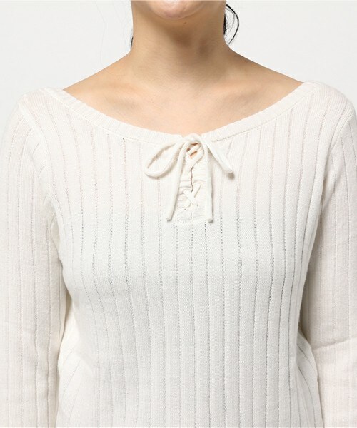 archives（アルシーヴ）の「ワイドリブレースアップニット（ニット/セーター・レディース・オフホワイト/ブラウン/ピンク・MEDIUM）」の7枚目の写真