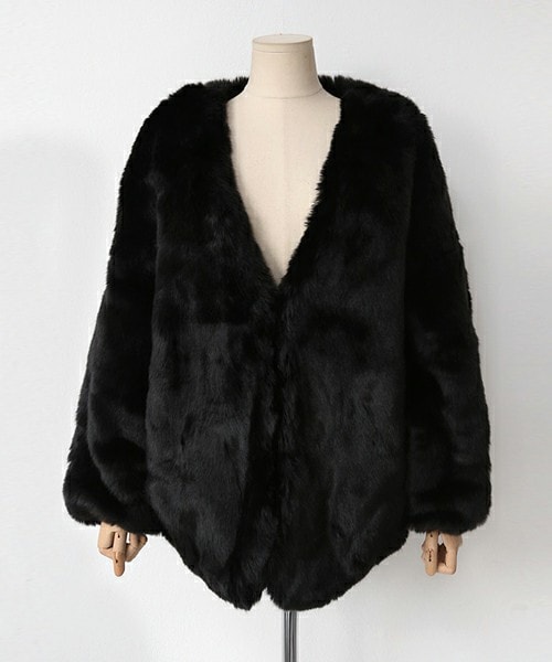 DHOLIC（ディーホリック）の「フェイクファーボリュームジャケット（その他アウター・レディース・ピンク/ブラック/グレー・FREE）」の2枚目の写真