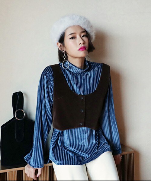 DHOLIC（ディーホリック）の「スリットヘムワイドスリーブべロアTシャツ（Tシャツ/カットソー・レディース・アイボリー/ブラック/ブルーグレー・FREE）」の3枚目の写真