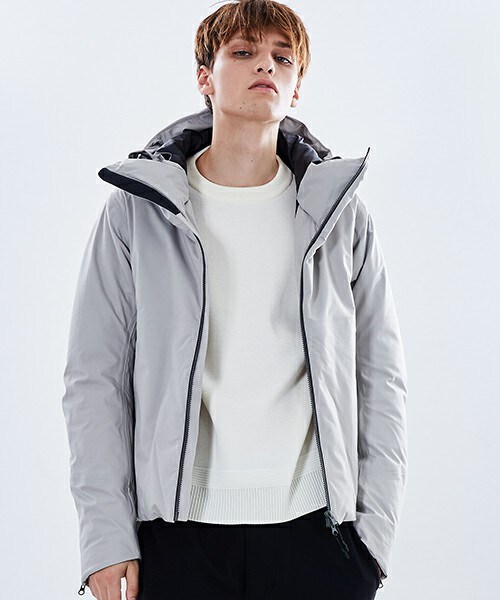 ATTACHMENT（アタッチメント）の「透湿防水レイヤーNyリップフーデッド