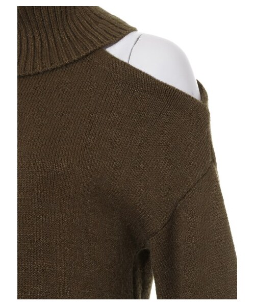 SNIDEL(スナイデル)の「オープンショルダーニットプルオーバー(ニット・レディース・IVR/KKI/BLK・F)」の9枚目の写真