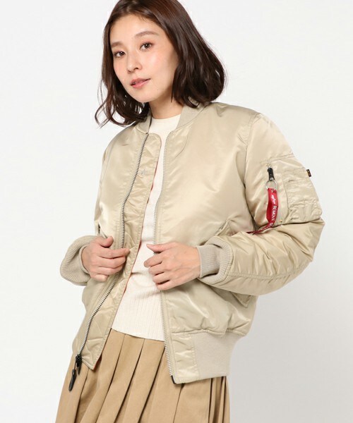 Alpha Industries(アルファインダストリーズ)の「ALPHA INDUSTRIES MA-1(ミリタリージャケット・レディース・ブラック/ベージュ/カーキ・34)」の2枚目の写真