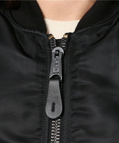 Alpha Industries(アルファインダストリーズ)の「ALPHA INDUSTRIES MA-1(ミリタリージャケット・レディース・ブラック/ベージュ/カーキ・34)」の12枚目の写真