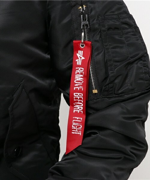 Alpha Industries(アルファインダストリーズ)の「ALPHA INDUSTRIES MA-1(ミリタリージャケット・レディース・ブラック/ベージュ/カーキ・34)」の13枚目の写真
