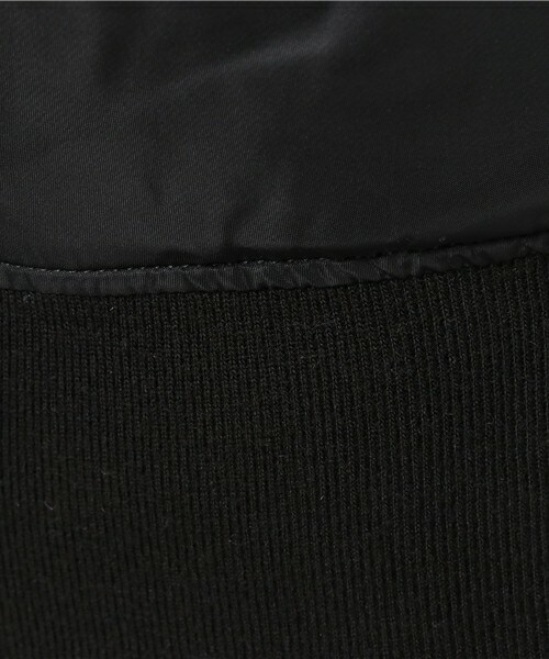 Alpha Industries(アルファインダストリーズ)の「ALPHA INDUSTRIES MA-1(ミリタリージャケット・レディース・ブラック/ベージュ/カーキ・34)」の15枚目の写真