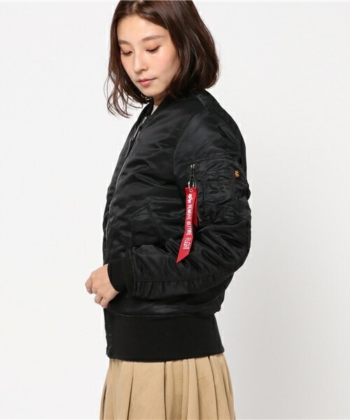 Alpha Industries(アルファインダストリーズ)の「ALPHA INDUSTRIES MA-1(ミリタリージャケット・レディース・ブラック/ベージュ/カーキ・34)」の5枚目の写真