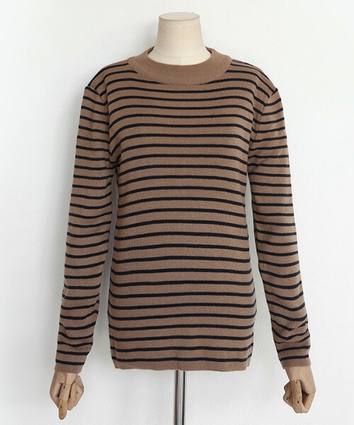 DHOLIC（ディーホリック）の「モックネックボーダーニットTシャツ（ニット/セーター・レディース・ブラック/ホワイトアイボリー/ベージュ・FREE）」の3枚目の写真