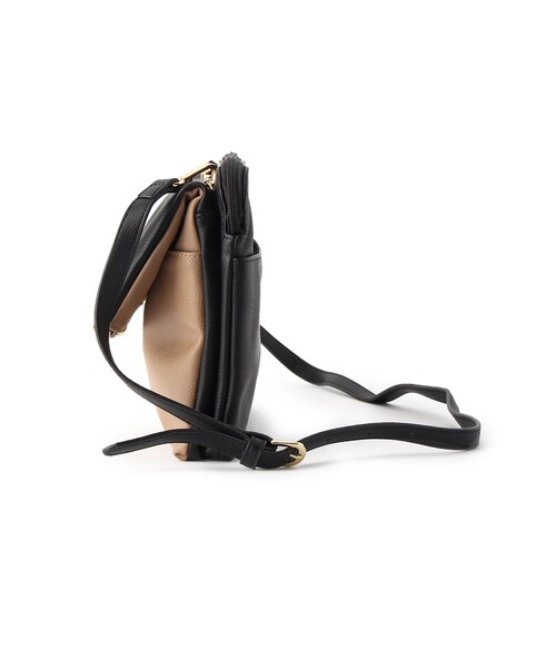 OZOC（オゾック）の「リバーシブルミニバッグ（バッグ・レディース・キャメル/ブラック/グリーン/ボルドー・その他）」の5枚目の写真