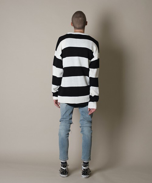 CASPER JOHN AIVER（キャスパージョンアイバー）の「CASPER JOHN AIVER　ダメージビッグニット（ニット/セーター・メンズ・ホワイト×ブラック/ブラック/ブラック×レッド・MEDIUM/LARGE）」の18枚目の写真