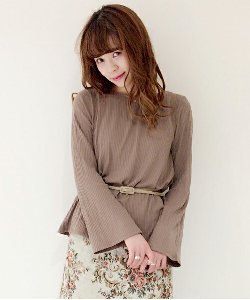 archives（アルシーヴ）の「【ZOZOTOWN限定】ワイドスリーブトップス（Tシャツ/カットソー・レディース・ブラック/モカ/キャメル・MEDIUM）」の2枚目の写真