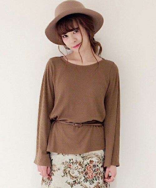 archives（アルシーヴ）の「【ZOZOTOWN限定】ワイドスリーブトップス（Tシャツ/カットソー・レディース・ブラック/モカ/キャメル・MEDIUM）」の3枚目の写真