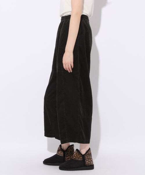 niko and...（ニコアンド）の「コールハギハギニーパンツ（パンツ・ブラック/キャメル/グリーン）」の7枚目の写真