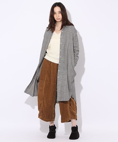 niko and...（ニコアンド）の「コールハギハギニーパンツ（パンツ・ブラック/キャメル/グリーン）」の4枚目の写真