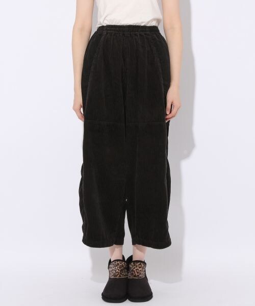 niko and...（ニコアンド）の「コールハギハギニーパンツ（パンツ・ブラック/キャメル/グリーン）」の6枚目の写真