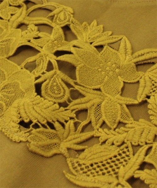 RNA-N(アールエヌエーエヌ)の「レースコンビワイドプルオーバー(トップス・レディース・ブラック/アイボリー/マスタード・M)」の8枚目の写真