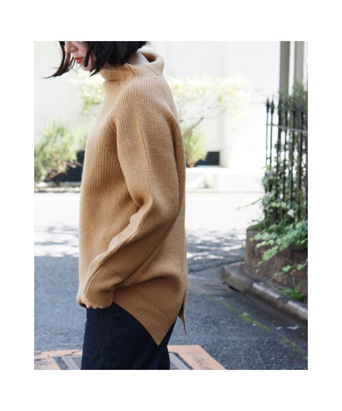 JOURNAL STANDARD（ジャーナルスタンダード）の「《予約》アゼハイネックプルオーバー◆（トップス・ブラック/ナチュラル/キャメル/グリーン B・フリー）」の19枚目の写真