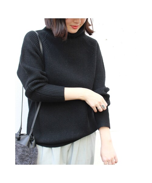 JOURNAL STANDARD（ジャーナルスタンダード）の「《予約》アゼハイネックプルオーバー◆（トップス・ブラック/ナチュラル/キャメル/グリーン B・フリー）」の8枚目の写真