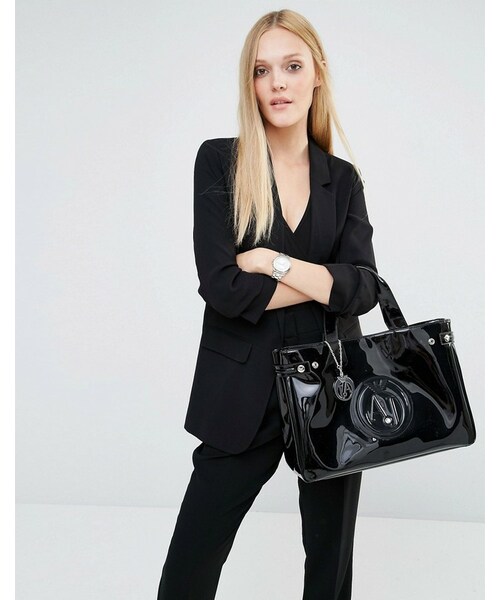 ARMANI JEANS(アルマーニジーンズ)の「Armani Jeans Patent Tote Bag(トートバッグ・レディース・Black・One Size)」の4枚目の写真