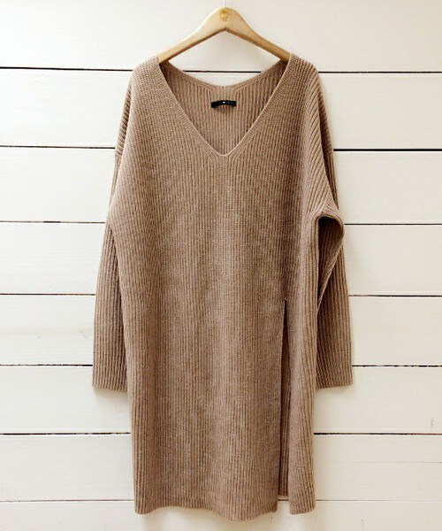 archives（アルシーヴ）の「【限定予約】スリットニットワンピース（ワンピース・レディース・アイボリー/グレー/モカ/サックスブルー/イエロー・MEDIUM）」の6枚目の写真