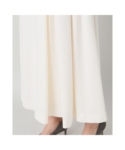 LIMITLESS LUXURY(リミットレスラグジュアリー)の「ピーチサテンスカーチョ(パンツ・ブラック/ホワイト/キャメル・フリー)」の9枚目の写真