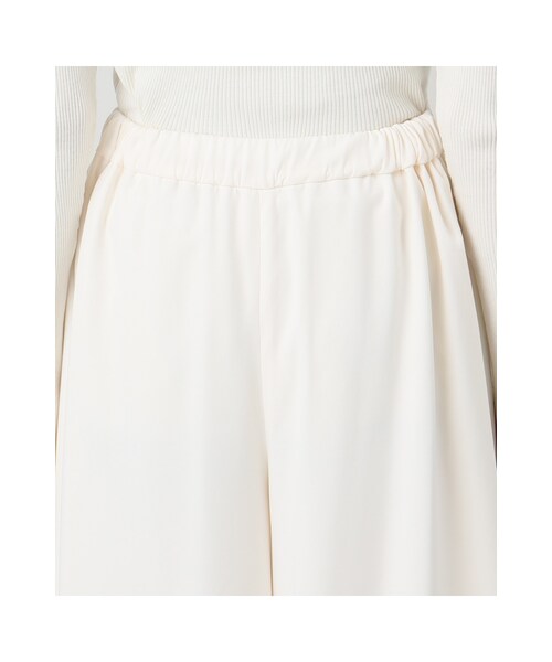 LIMITLESS LUXURY(リミットレスラグジュアリー)の「ピーチサテンスカーチョ(パンツ・ブラック/ホワイト/キャメル・フリー)」の8枚目の写真