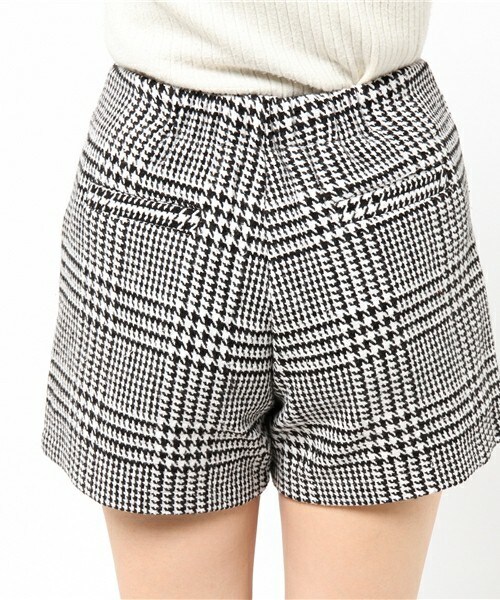 archives（アルシーヴ）の「千鳥格子ジャガードショートパンツ（その他パンツ・レディース・オフホワイト/モカ・MEDIUM）」の7枚目の写真