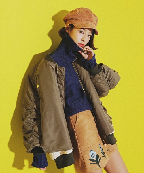 DHOLIC（ディーホリック）の「タートルネックバルキーニットプルオーバー（ニット/セーター・レディース・ベージュ/ブラウン/ネイビー・FREE）」の3枚目の写真