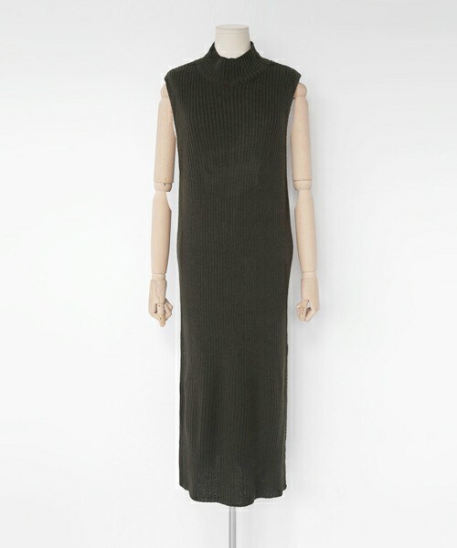 DHOLIC（ディーホリック）の「モックネックスリットリブニットワンピース（ワンピース・レディース・ブラック/カーキ/ダークグレー/キャメル・FREE）」の4枚目の写真