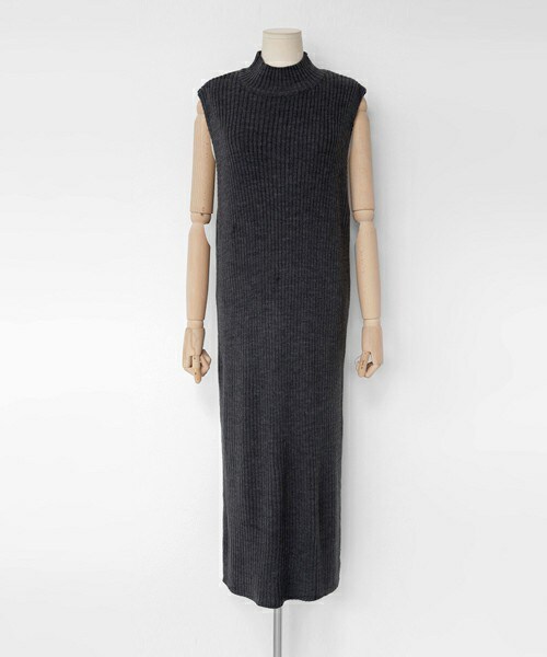 DHOLIC（ディーホリック）の「モックネックスリットリブニットワンピース（ワンピース・レディース・ブラック/カーキ/ダークグレー/キャメル・FREE）」の2枚目の写真