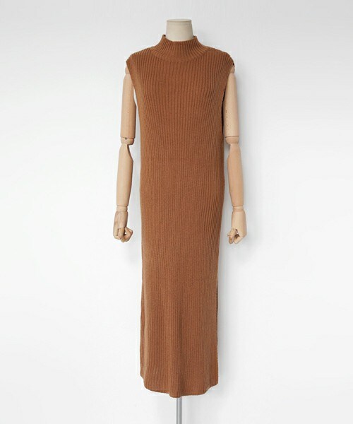 DHOLIC（ディーホリック）の「モックネックスリットリブニットワンピース（ワンピース・レディース・ブラック/カーキ/ダークグレー/キャメル・FREE）」の3枚目の写真