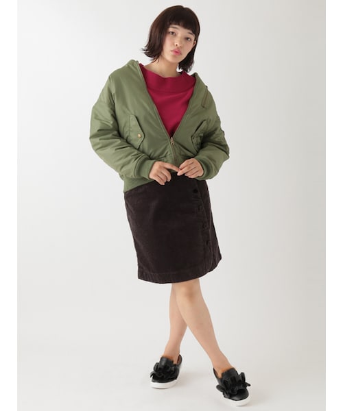 w closet(ダブルクローゼット)の「中綿入りリバーシブルMA-1(ジャケット/アウター・レディース・カーキ/ブラック・FREE)」の13枚目の写真