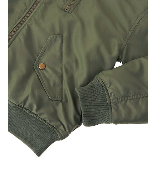 w closet(ダブルクローゼット)の「中綿入りリバーシブルMA-1(ジャケット/アウター・レディース・カーキ/ブラック・FREE)」の8枚目の写真