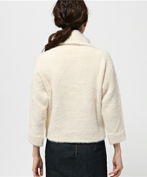 archives（アルシーヴ）の「シャギーニットタートルネックプルオーバー（ニット/セーター・レディース・オフホワイト/シルバーグレー/ピンクベージュ・MEDIUM）」の6枚目の写真