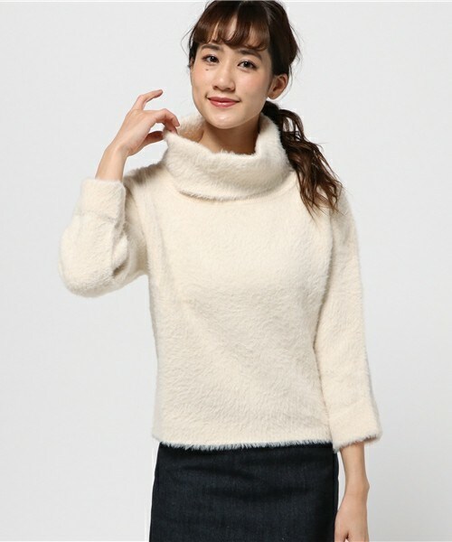 archives（アルシーヴ）の「シャギーニットタートルネックプルオーバー（ニット/セーター・レディース・オフホワイト/シルバーグレー/ピンクベージュ・MEDIUM）」の2枚目の写真