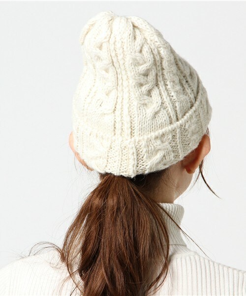 HIGHLAND 2000(ハイランドトゥーサウザンド)の「HIGHLAND2000 ソフトケーブルニット帽 (ニットキャップ/ビーニー・レディース・オフホワイト/ブラック/グレー/ネイビー・FREE)」の6枚目の写真