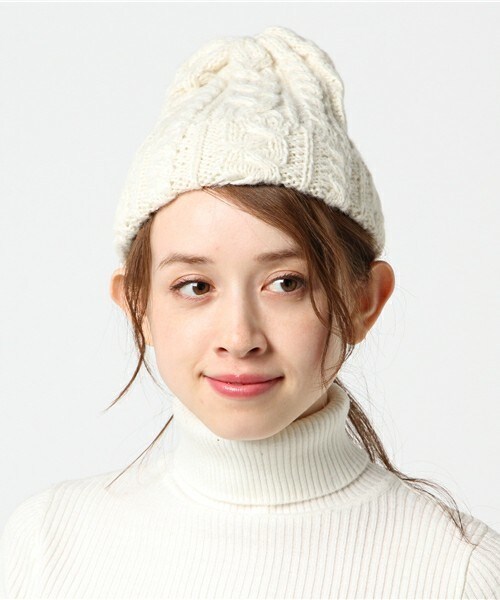 HIGHLAND 2000(ハイランドトゥーサウザンド)の「HIGHLAND2000 ソフトケーブルニット帽 (ニットキャップ/ビーニー・レディース・オフホワイト/ブラック/グレー/ネイビー・FREE)」の1枚目の写真