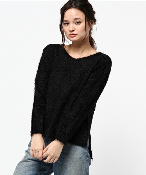 actuel（アクチュエル）の「シャギーサイドスリットP/O（ニット/セーター・レディース・オフホワイト/ブラック/ライトグレー/ピンク・FREE）」の3枚目の写真