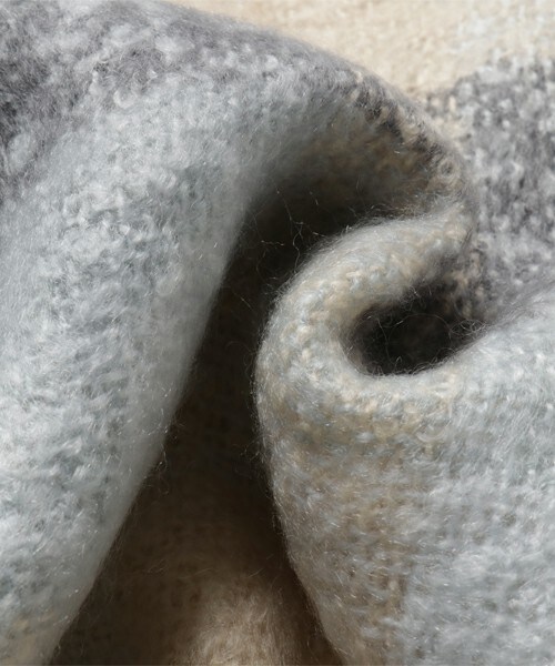 archives（アルシーヴ）の「ナチュラルカラーふわもこチェックストール（ストール/ショール・レディース・ブルー/ピンク・MEDIUM）」の4枚目の写真