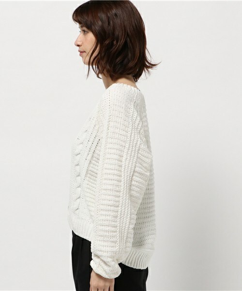 archives（アルシーヴ）の「モールヤーンケーブルニットプルオーバー（ニット/セーター・レディース・オフホワイト/サックスブルー/ピンク・MEDIUM）」の5枚目の写真