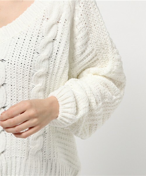 archives（アルシーヴ）の「モールヤーンケーブルニットプルオーバー（ニット/セーター・レディース・オフホワイト/サックスブルー/ピンク・MEDIUM）」の8枚目の写真