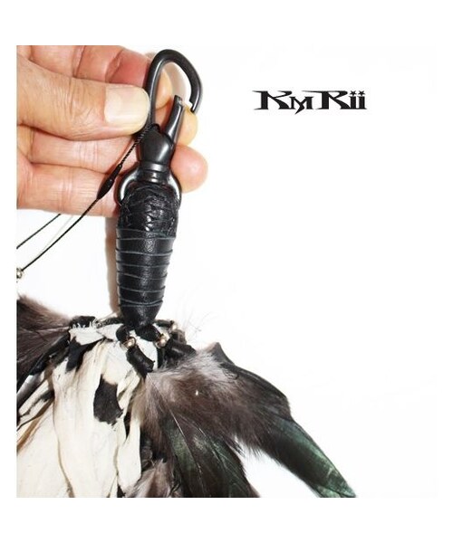 KMRii（ケムリ）の「KMRii ・ケムリ・ Feather Hook 07A・Black&White 