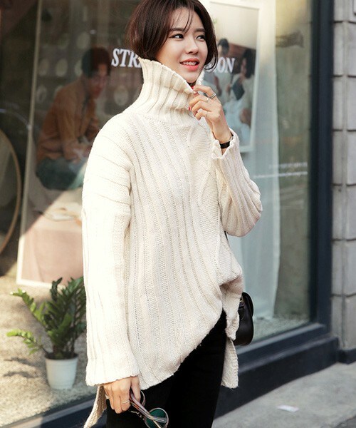 DHOLIC（ディーホリック）の「ユニークパターンハイネックニットプルオーバー（ニット/セーター・レディース・ブラウン/アイボリー・FREE）」の2枚目の写真