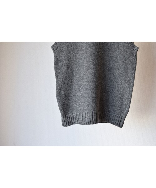 STORES.jp（ストアーズドットジェーピー）の「Soglia  LANDNOAH  WOOL VEST GRY ラドナークルーネックベスト グレー（ニット/セーター・メンズ・その他）」の9枚目の写真