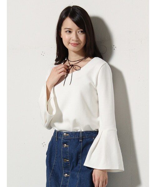 Honeys（ハニーズ）の「フレア袖プルオーバー（カットソー・Tシャツ・レディース・アイボリー/クロ/ピンク/杢グレー/アイボリー×クロ/ベージュ×クロ・Ｍ/Ｌ）」の2枚目の写真