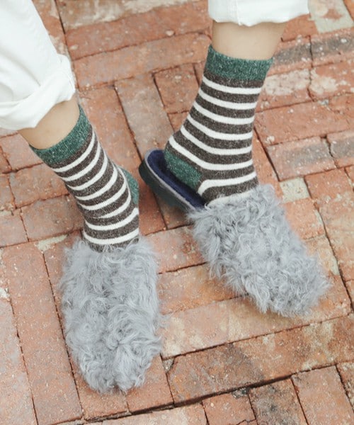 DHOLIC（ディーホリック）の「シープスキンファーフラットミュール（その他シューズ・レディース・ブラック/グレー/ピンク・230/235/240/245/250）」の2枚目の写真