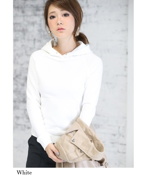 Rocotta by MOERY（ロコッタ）の「Rocotta(ロコッタ) シンプルパーカー（パーカー・レディース・ホワイト/グレー/ネイビー・FREE）」の4枚目の写真